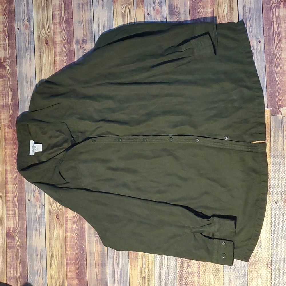Green button down
